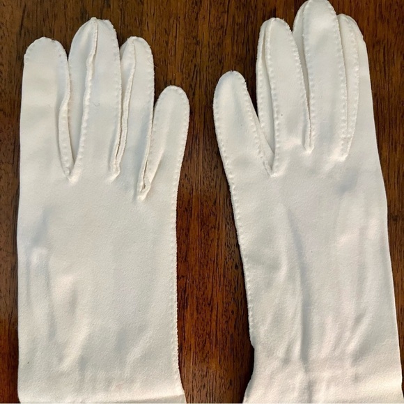 Vintage 1960s Van Raalte White Wedding Dress Gloves – NWT in Package - Picture 7 of 8